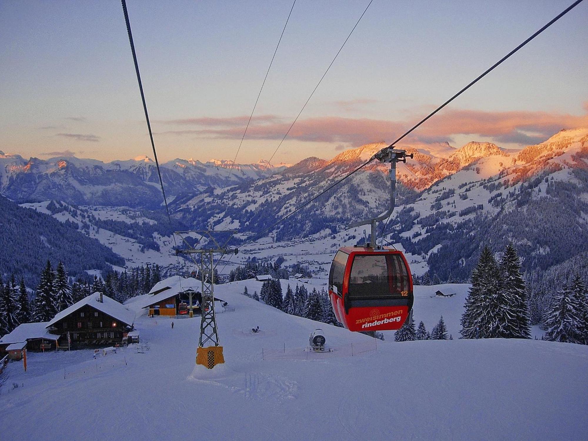 Sonnegg Hotel Zweisimmen Exterior photo